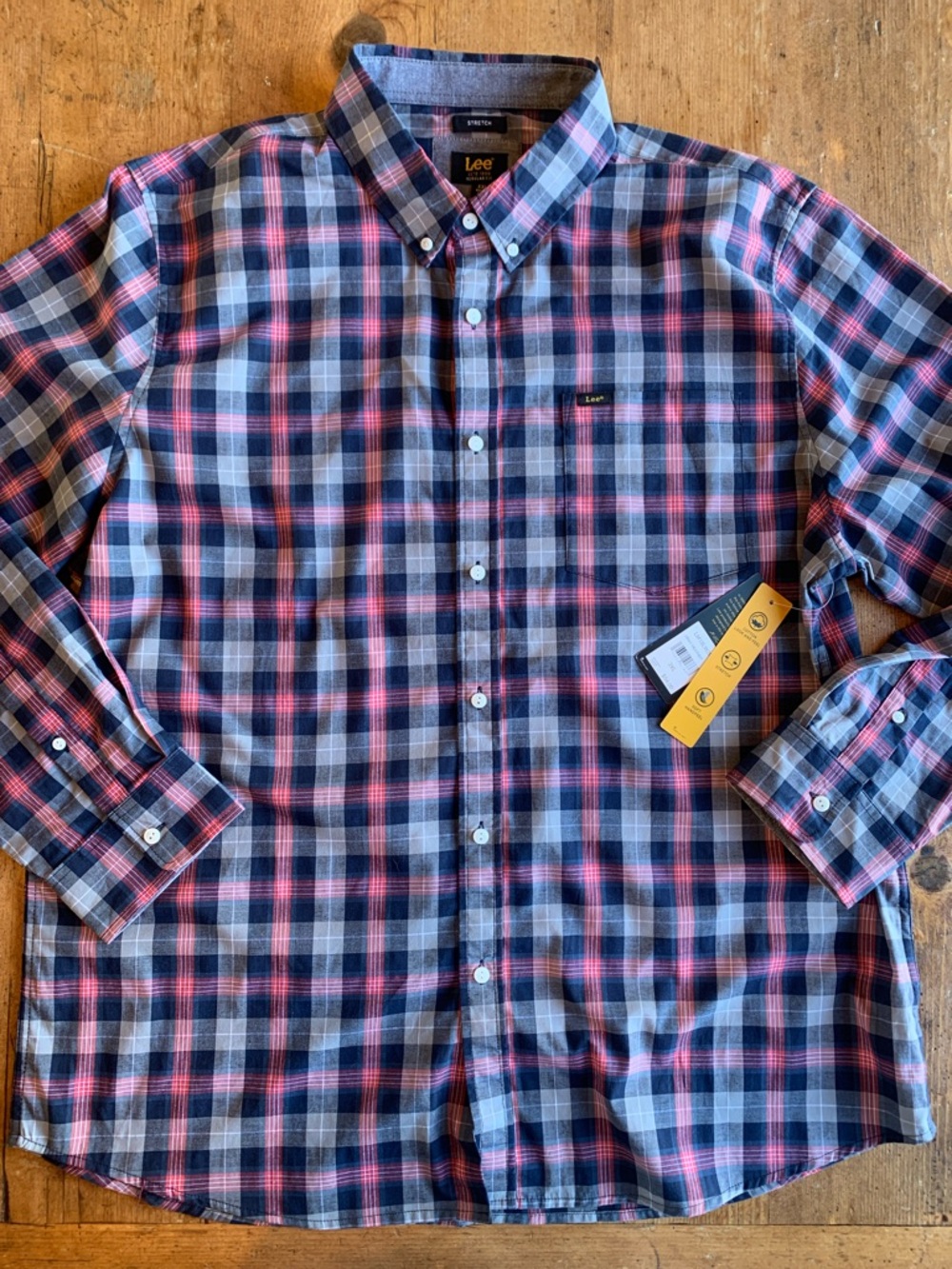 Lee Button-Down Plaid Shirt in Navy and Pink